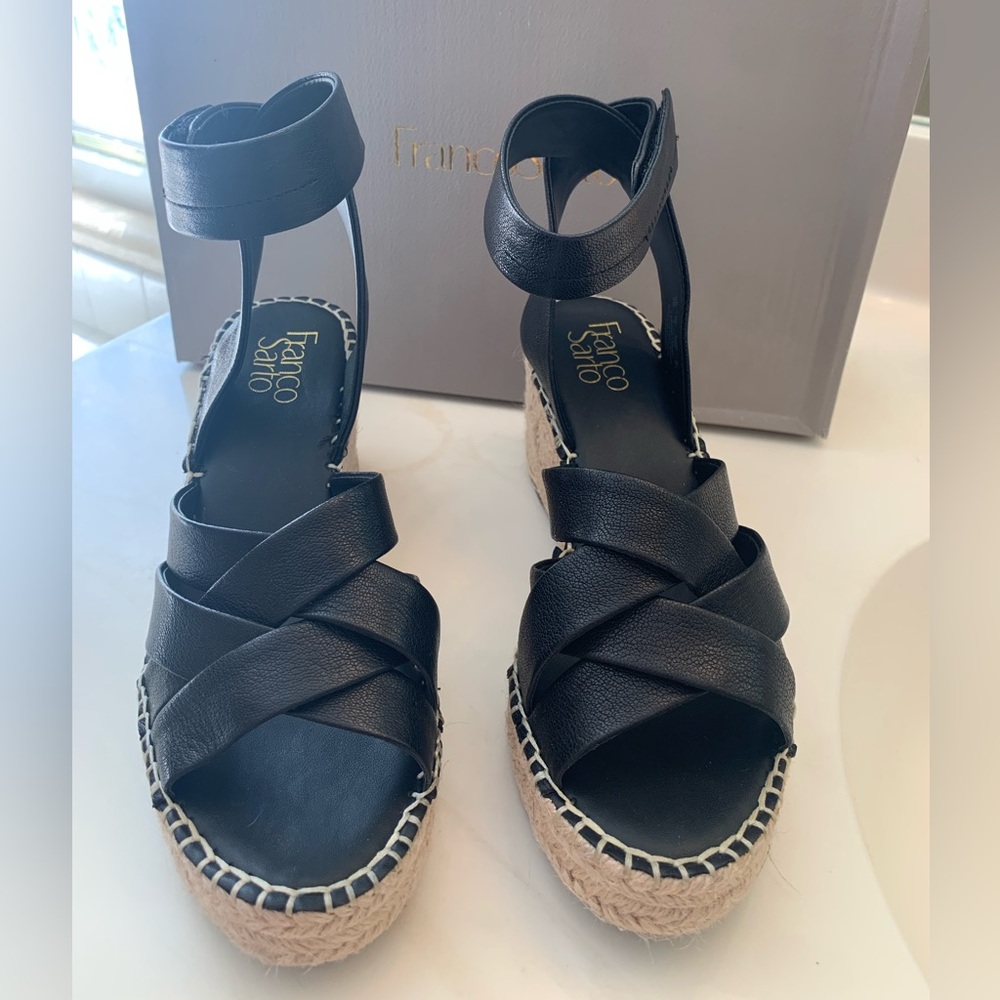 Franco Sarto Size 7 Platforms Black.  Very comfortable.  Worn 1 time.